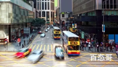 深圳带奶茶跑腿回港 一趟能赚数百元 香港人对奶茶是真爱啊